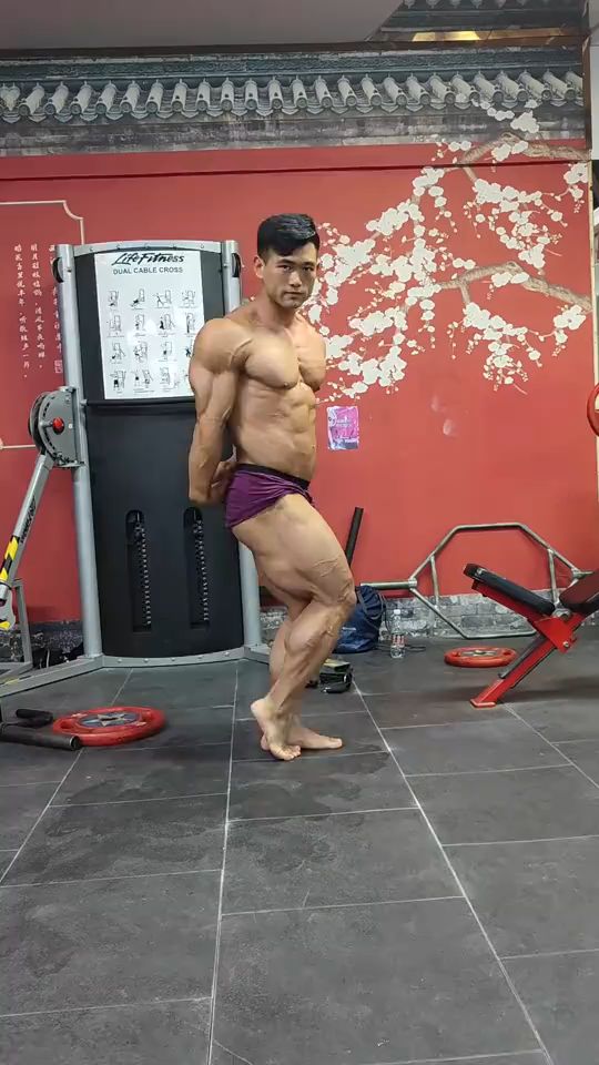 帝都体育肌肉男模教练帅哥