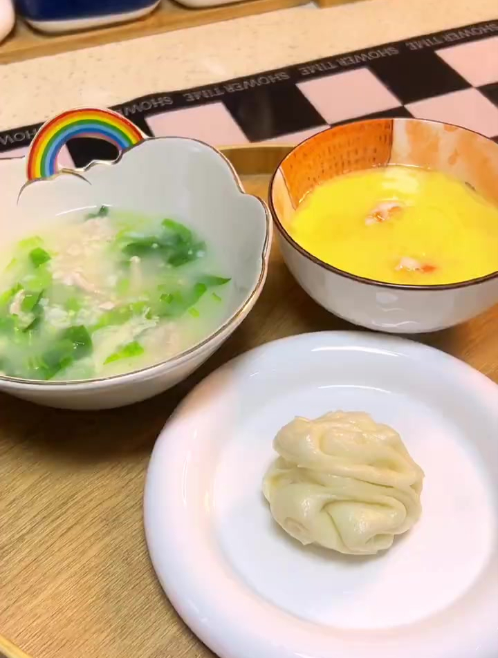 幼儿园小朋友的早餐