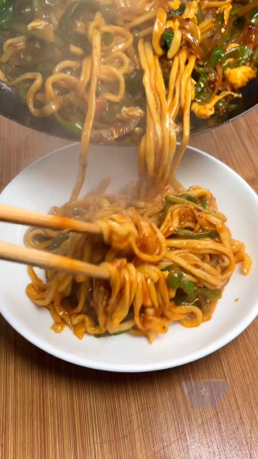 炒拉条子,色香味俱全