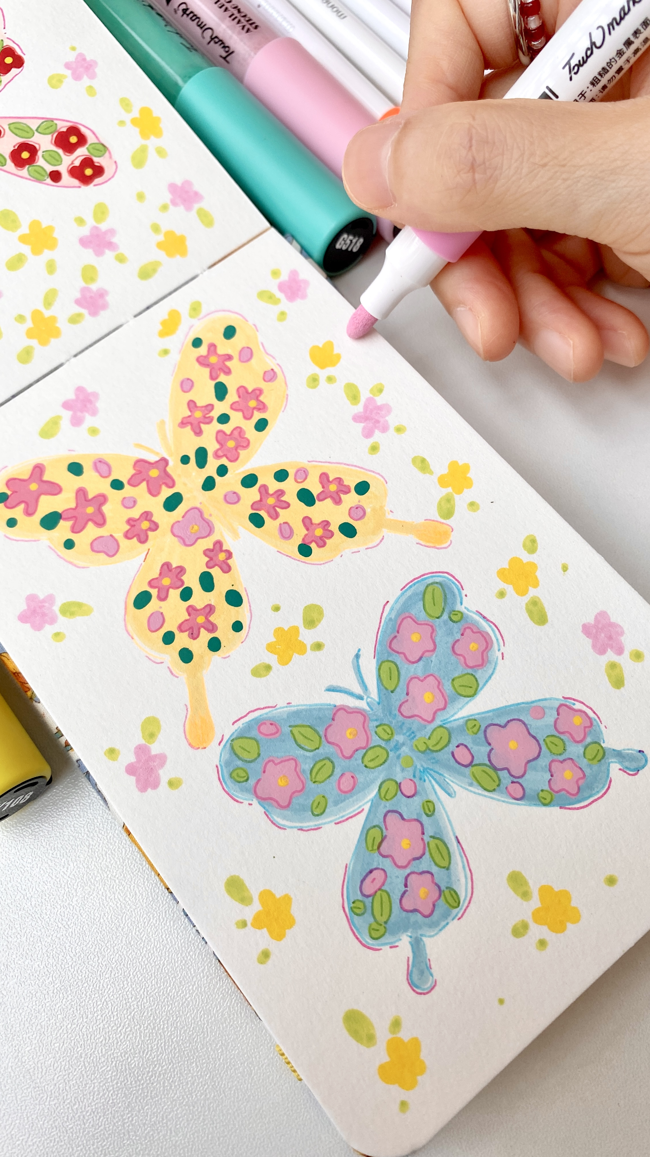 彩色蝴蝶,原创马克笔治愈插画可爱手绘