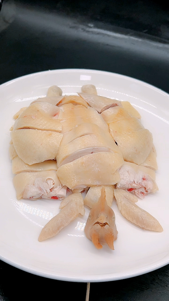 广东白切鸡摆盘