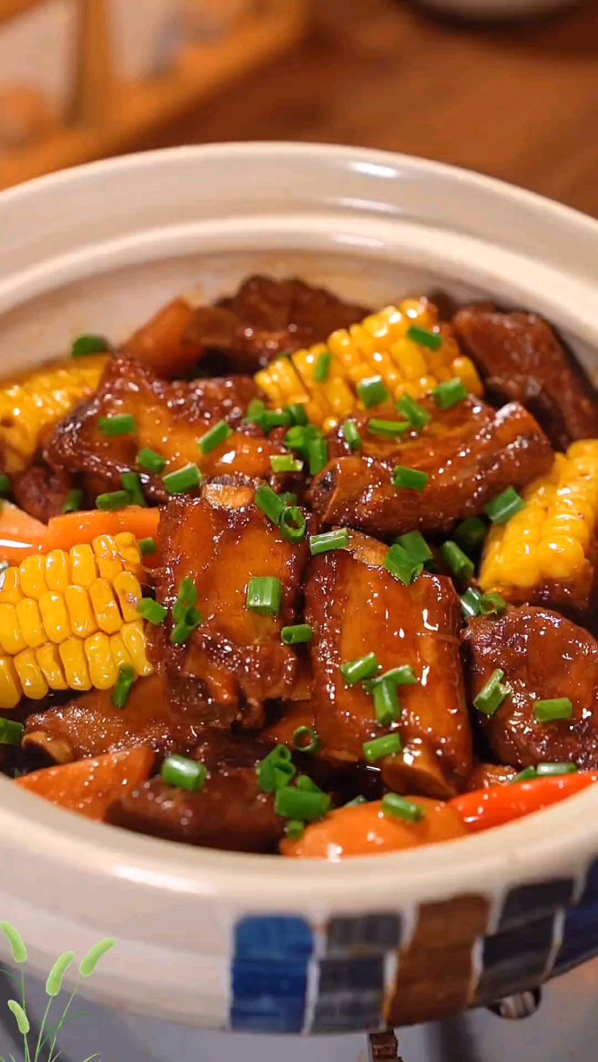 如果你家那位没胃口,这道红烧排骨玉米你一定要试试
