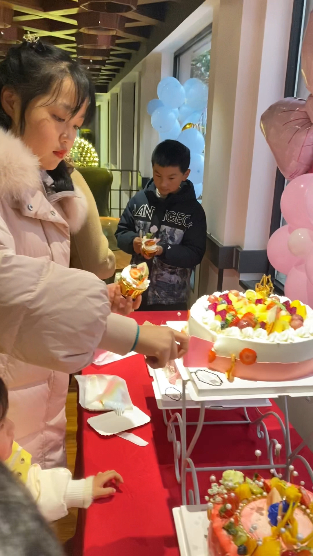 发个库存:大女儿12岁生日