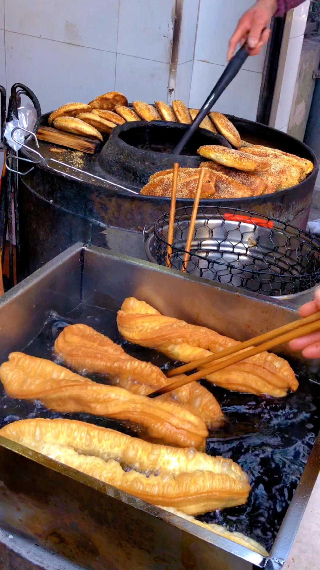 大饼油条豆浆,看来春节期间要难觅了