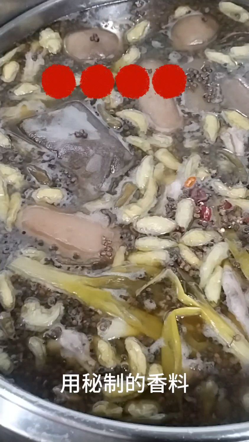 开胃的酸汤鸭掌