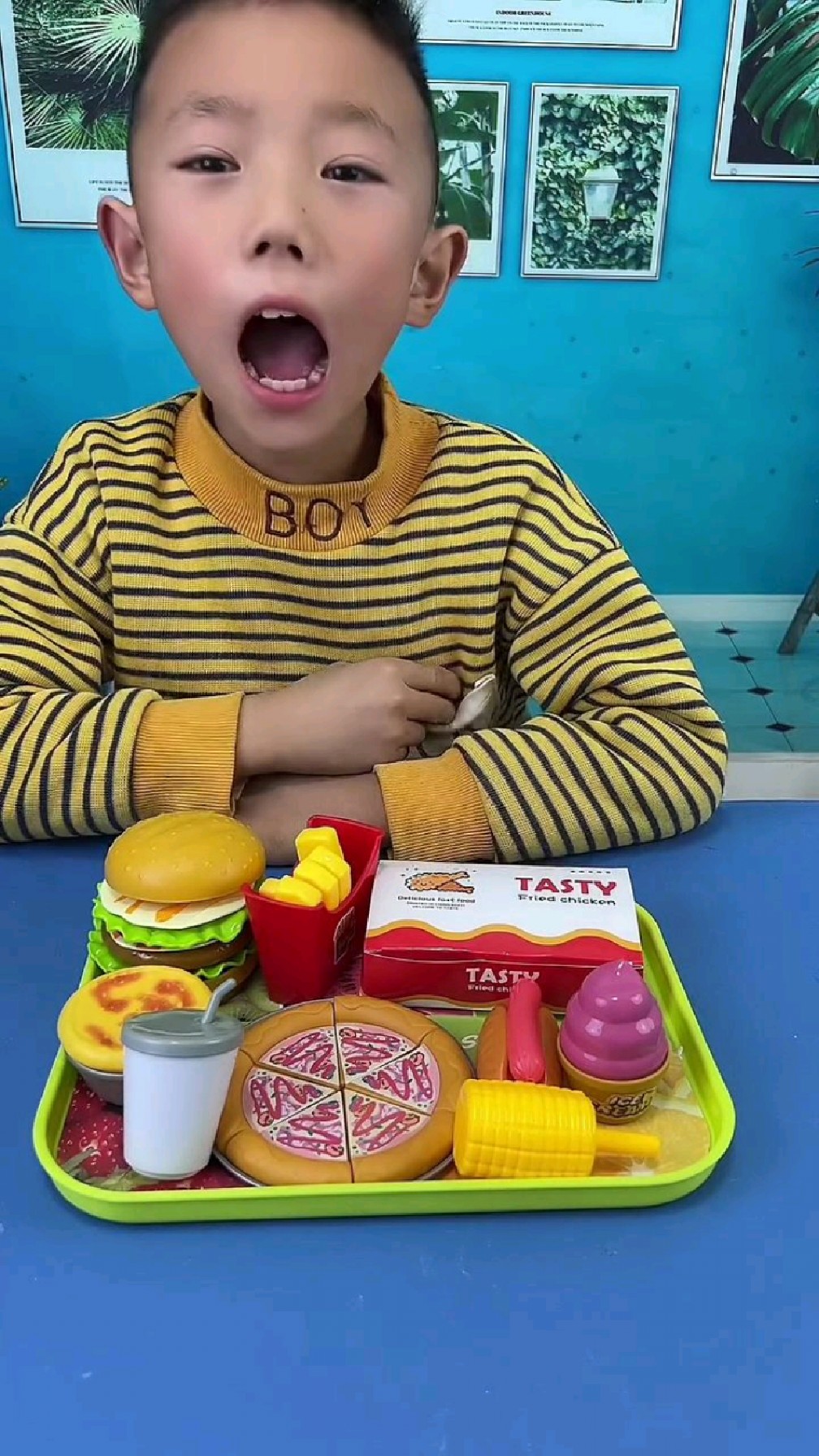 汉堡薯条披萨可乐!