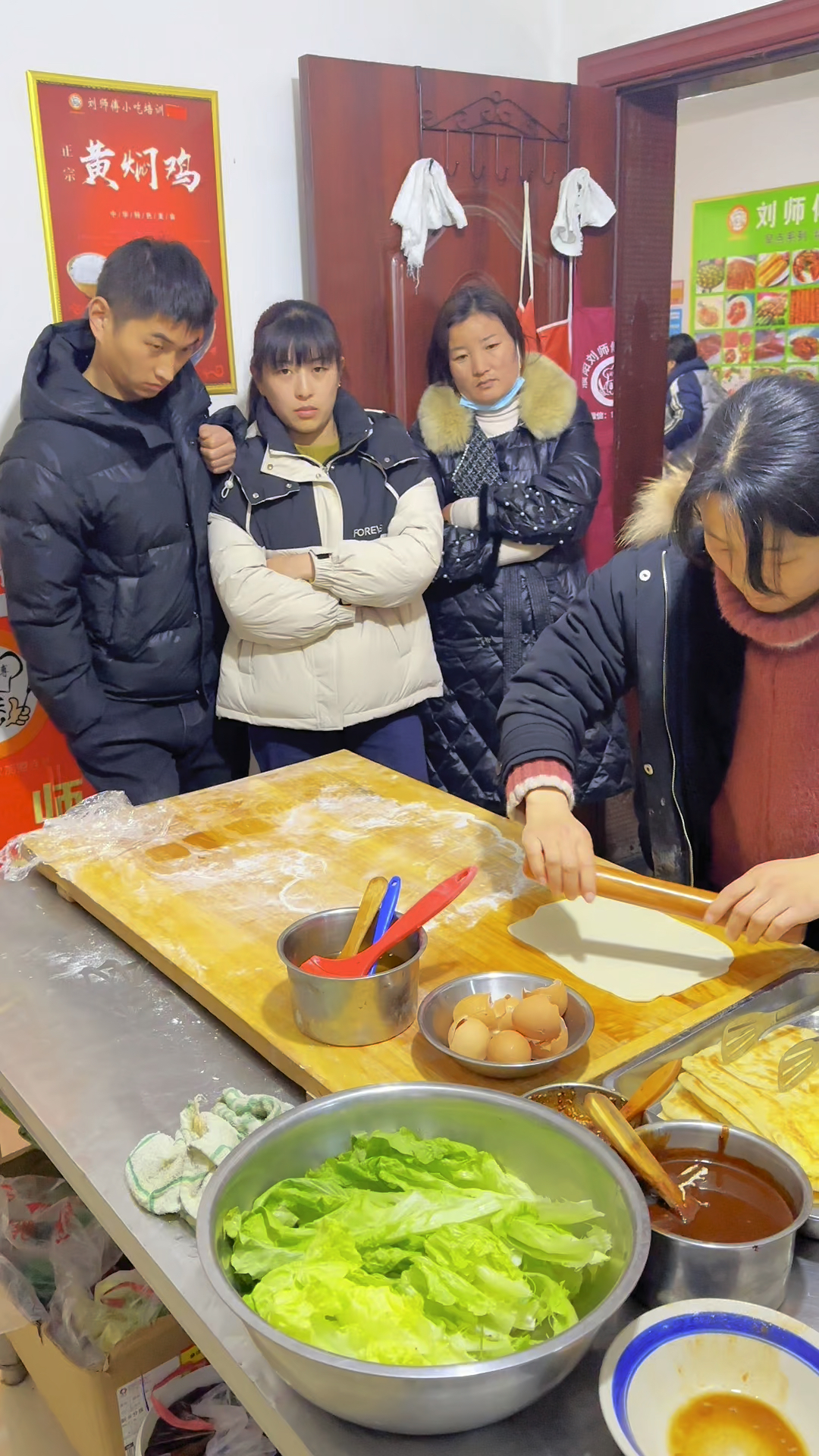濮阳鸡蛋灌饼培训,濮阳小吃培训学校。