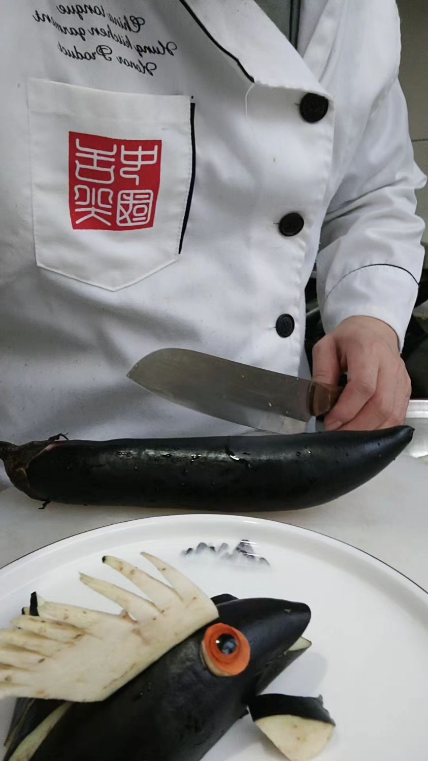 跃出水面的鱼,原来是这样的