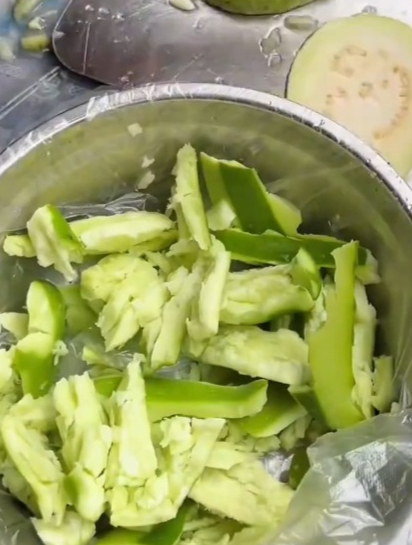 加调料和香菜,过完年后广西人的解腻小吃,谁懂这一口的含金量!