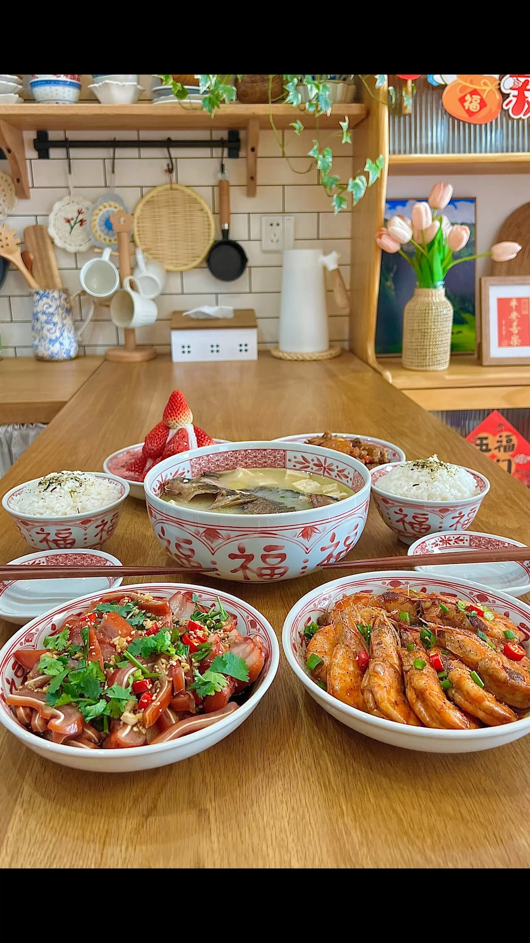 二人食vlog雪山草莓塔|黄骨鱼豆腐汤|黄油黑胡椒虾|蒜香鸡翅|凉拌猪耳朵