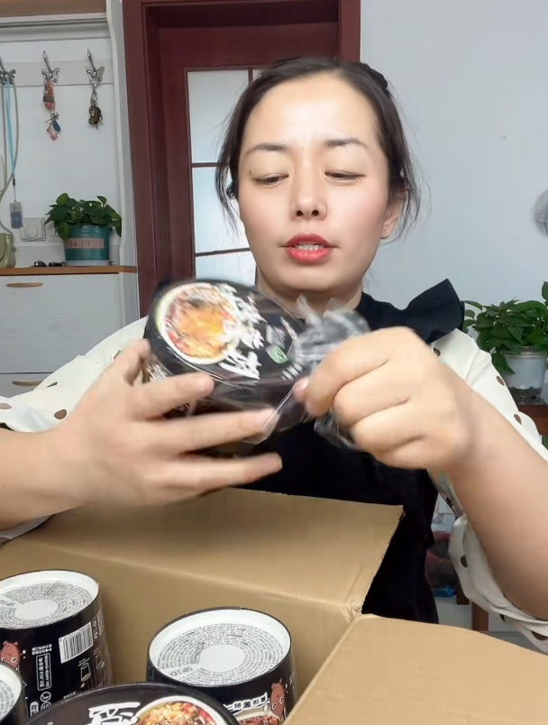 喜欢吃酸辣粉的宝子们有口福了陈薯家的酸辣粉好吃不贵