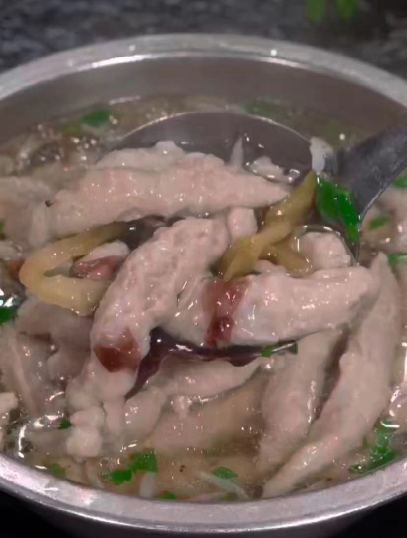 肉羹是我们温州非常有名的特色美食,今天就把做法分享给大家!
