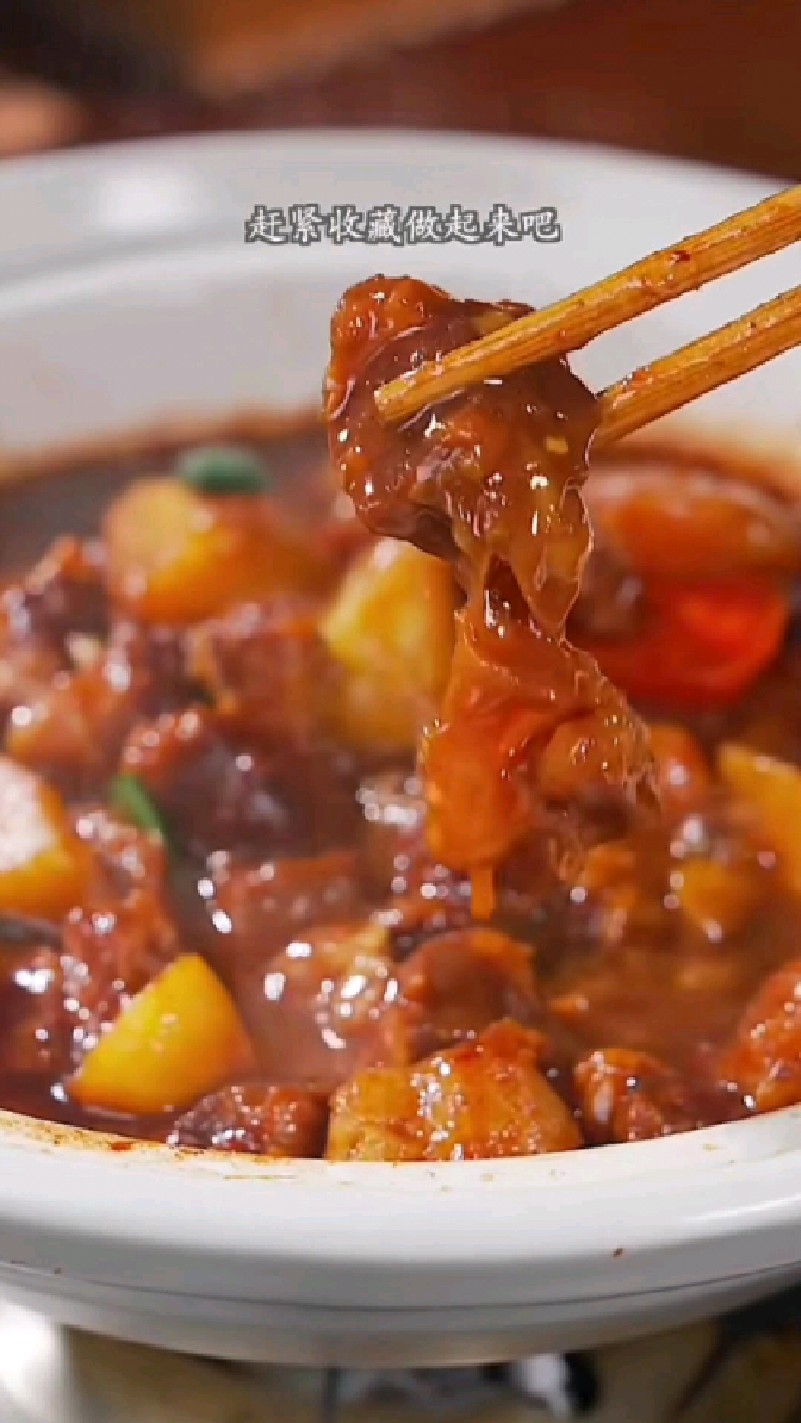 土豆焖牛肉,软软糯糯,好吃