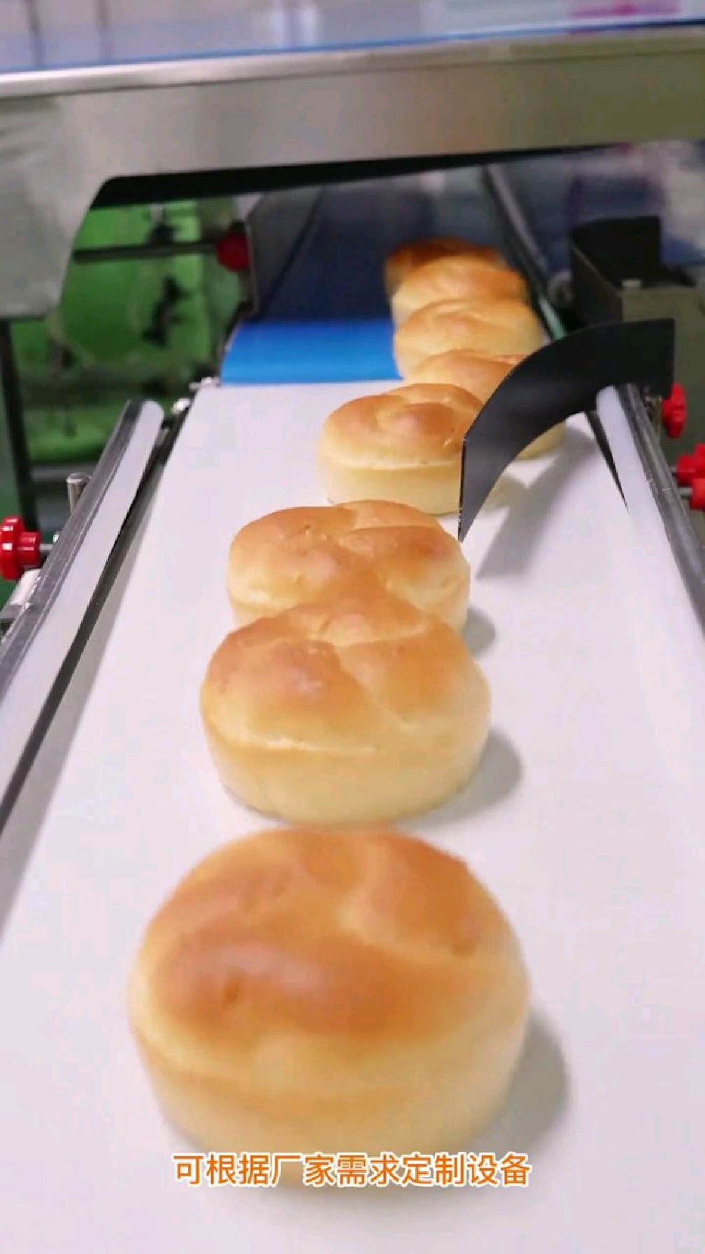 #面包生产线 #面包生产车间 #面包生产过程 这样的一条面包生产线,能帮你省多少?