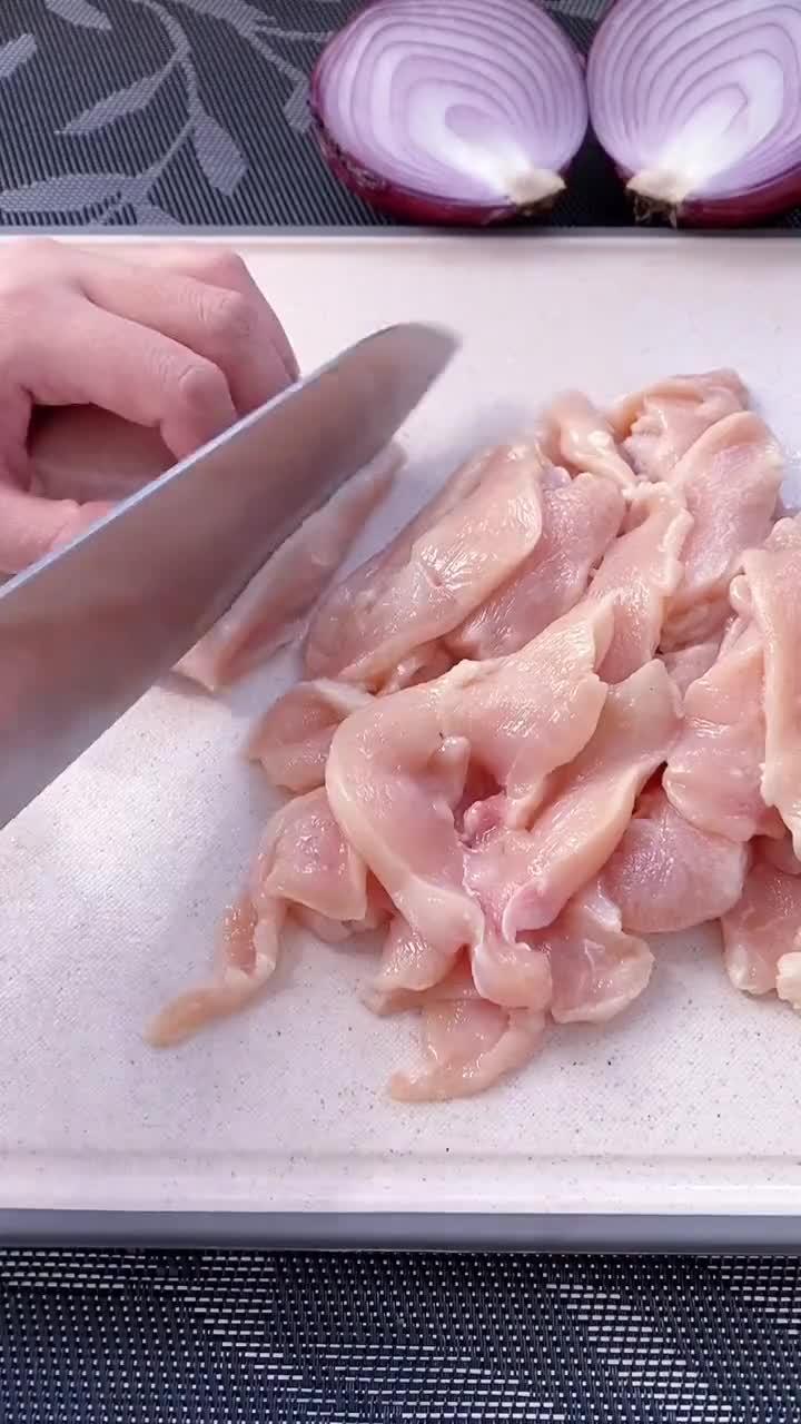 又一道家常菜,洋葱炒肉,努力成为一名做菜高手吧