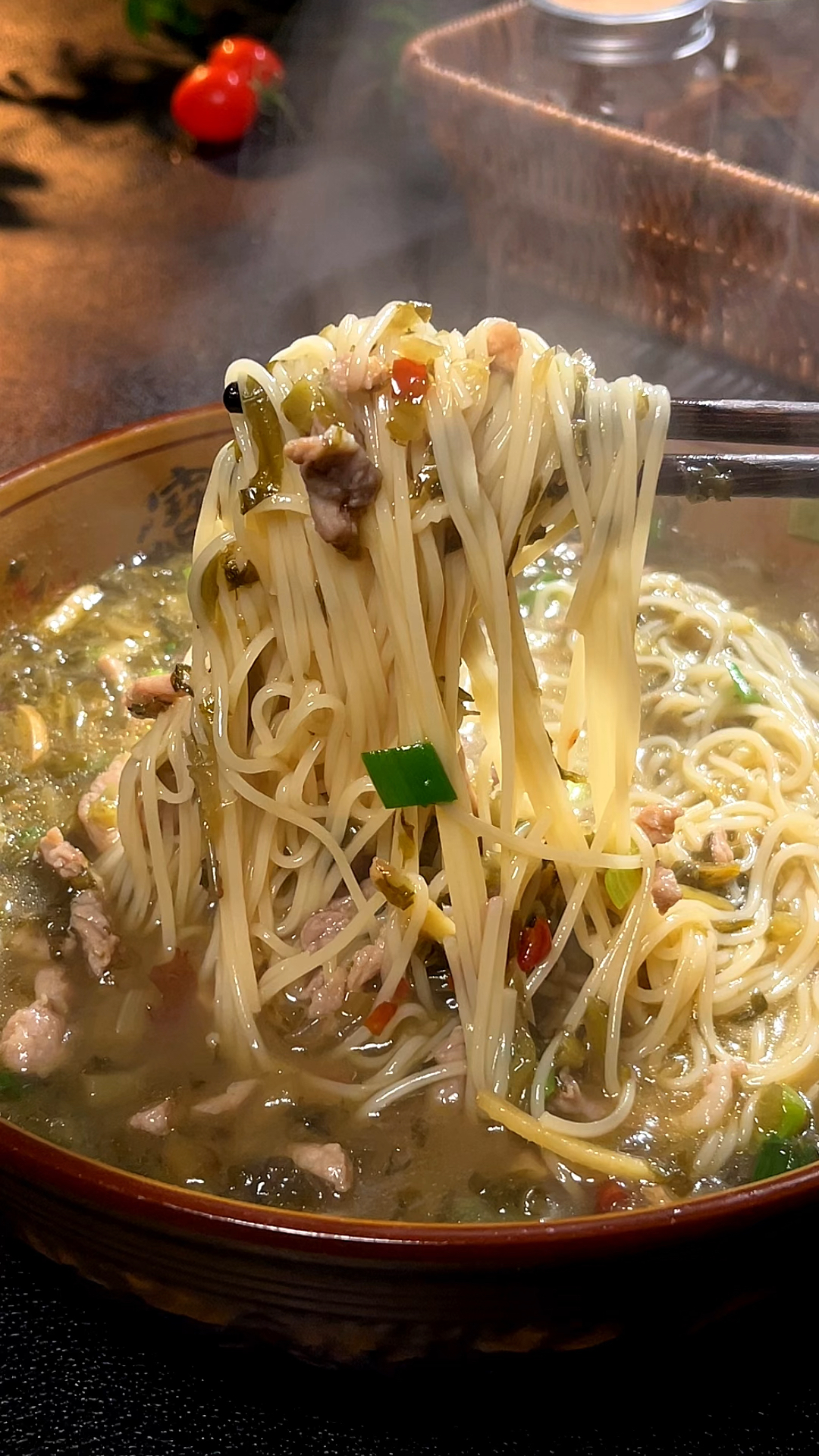 这样做的雪菜肉丝面,鲜香味美,每次做都能吃上一大碗