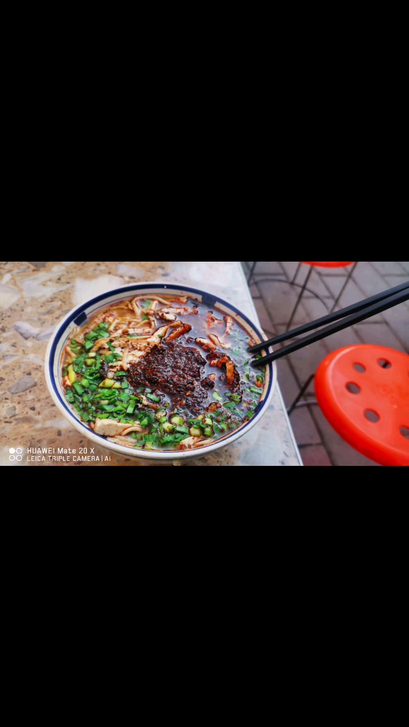 骑行药王山,从一碗咸汤面开始,走耀州区的老巷,每一步都是历史,每一步都是文化。