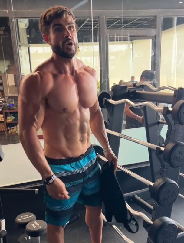 帅哥健身 健身 肌肉男