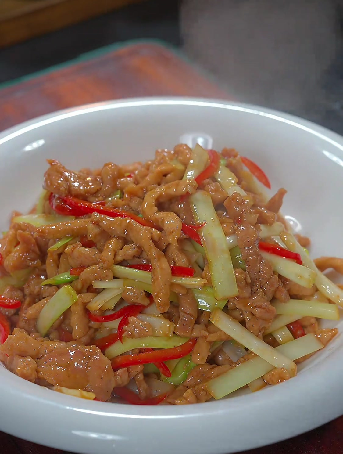 这样做的韭黄炒肉丝,好吃又下饭,三碗米饭不够吃