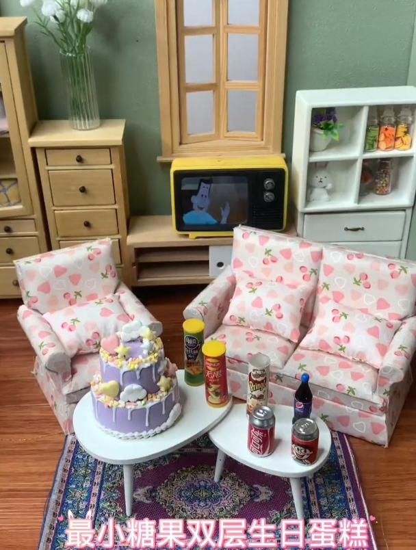 迷你厨房最小糖果双层生日蛋糕