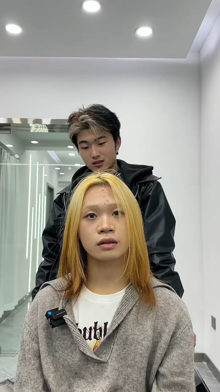 男生还是短发好看一点
