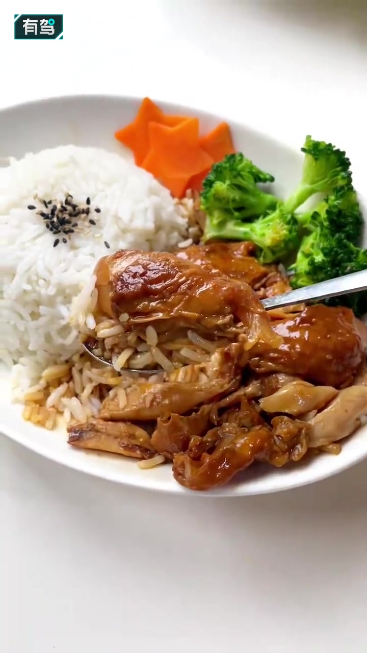 今天的鸡腿让小朋友秒变干饭人!