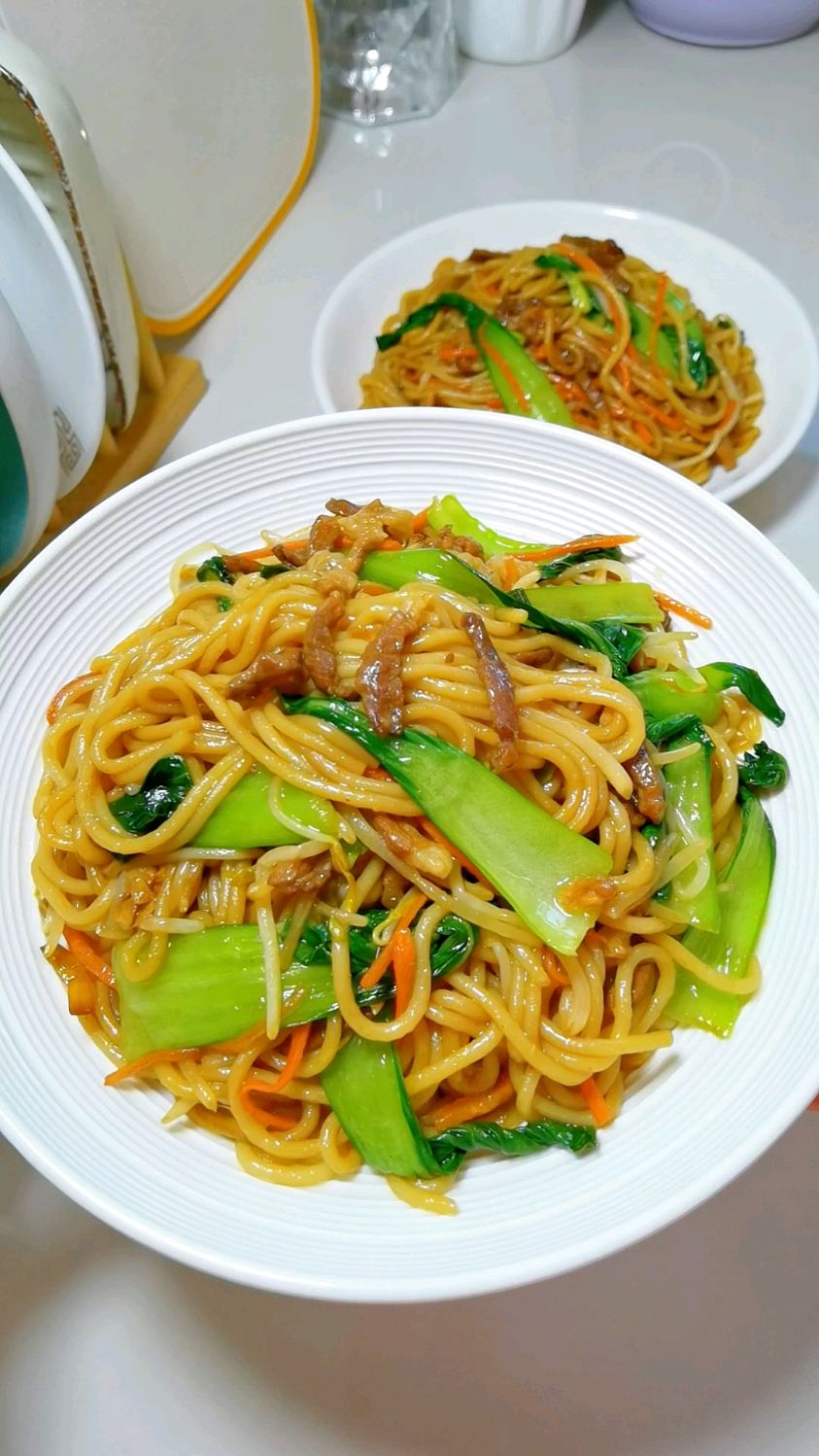 青菜肉丝炒米粉,爽滑筋道香喷喷,不知道吃什么就做它吧