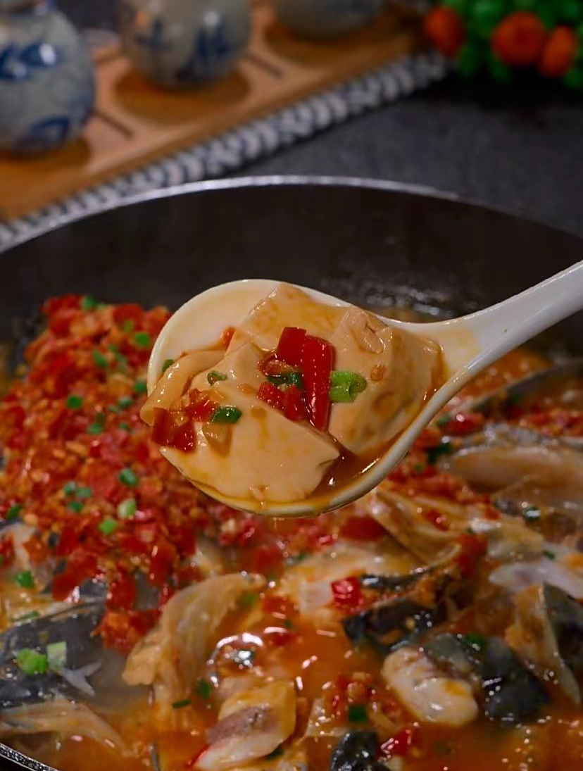 鱼头像我这样做,肉嫩味美,连汤汁都可以拌饭拌面!
