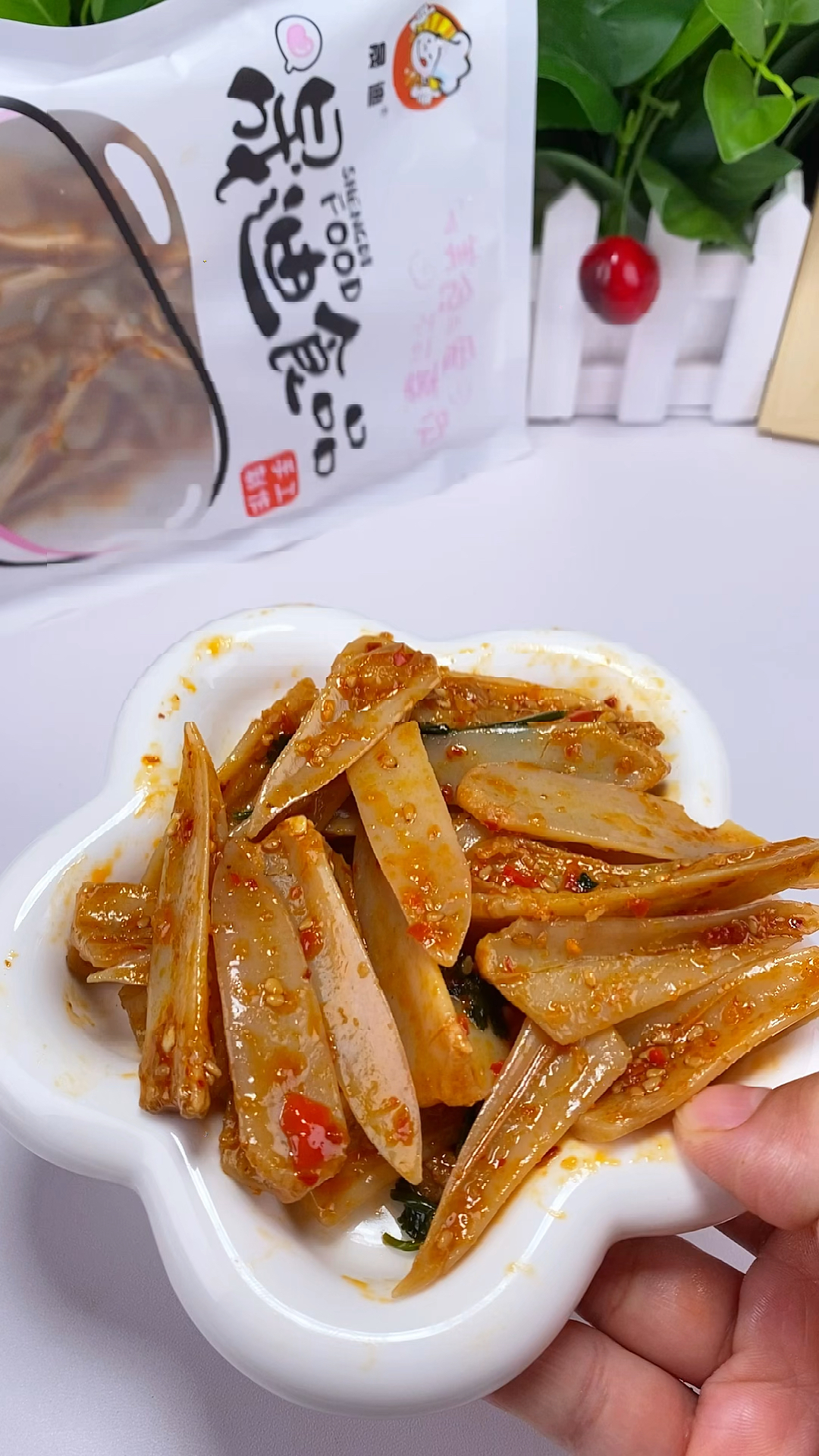 晟迪香辣孜然三角骨新鲜制作开袋即食嘎嘣脆鸡脆骨