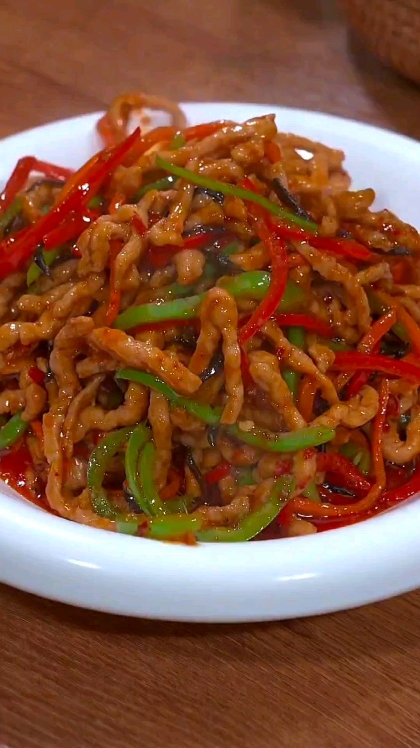 鱼香肉丝孩子们都喜欢吃,但是很多人在家里做不好,分享正确做法