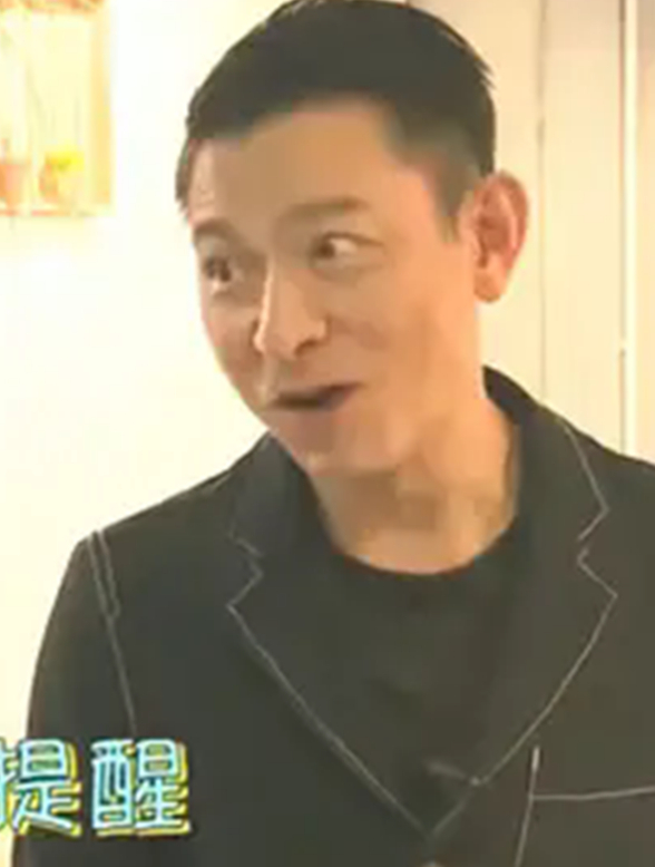 刘德华请鲁豫吃饭,原来天王平时就吃这些,也太接地气了