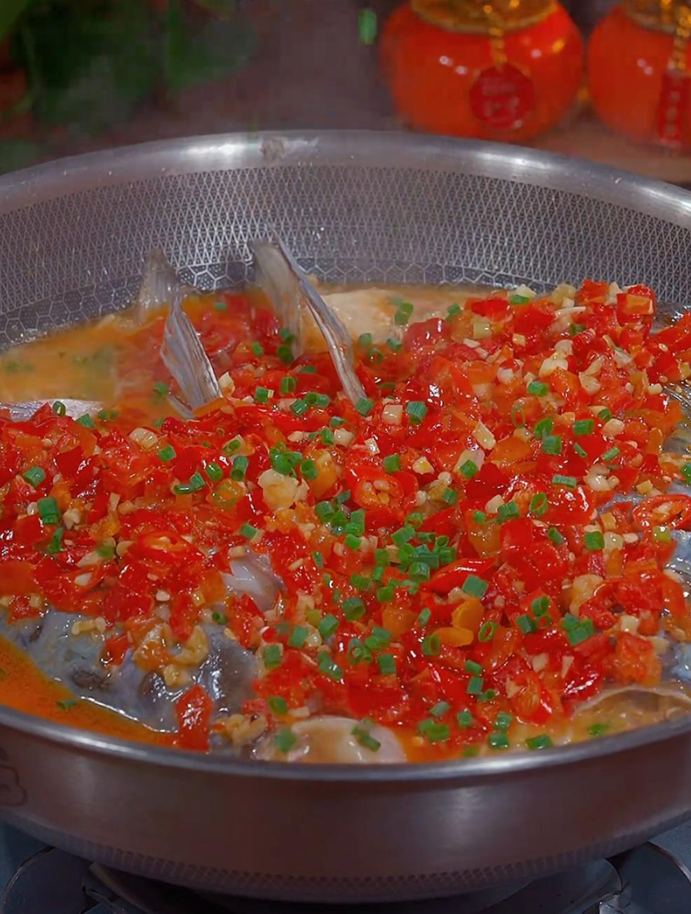 不用蒸的剁椒鱼头做法,你知道怎么做吗,可以试试像我这样做