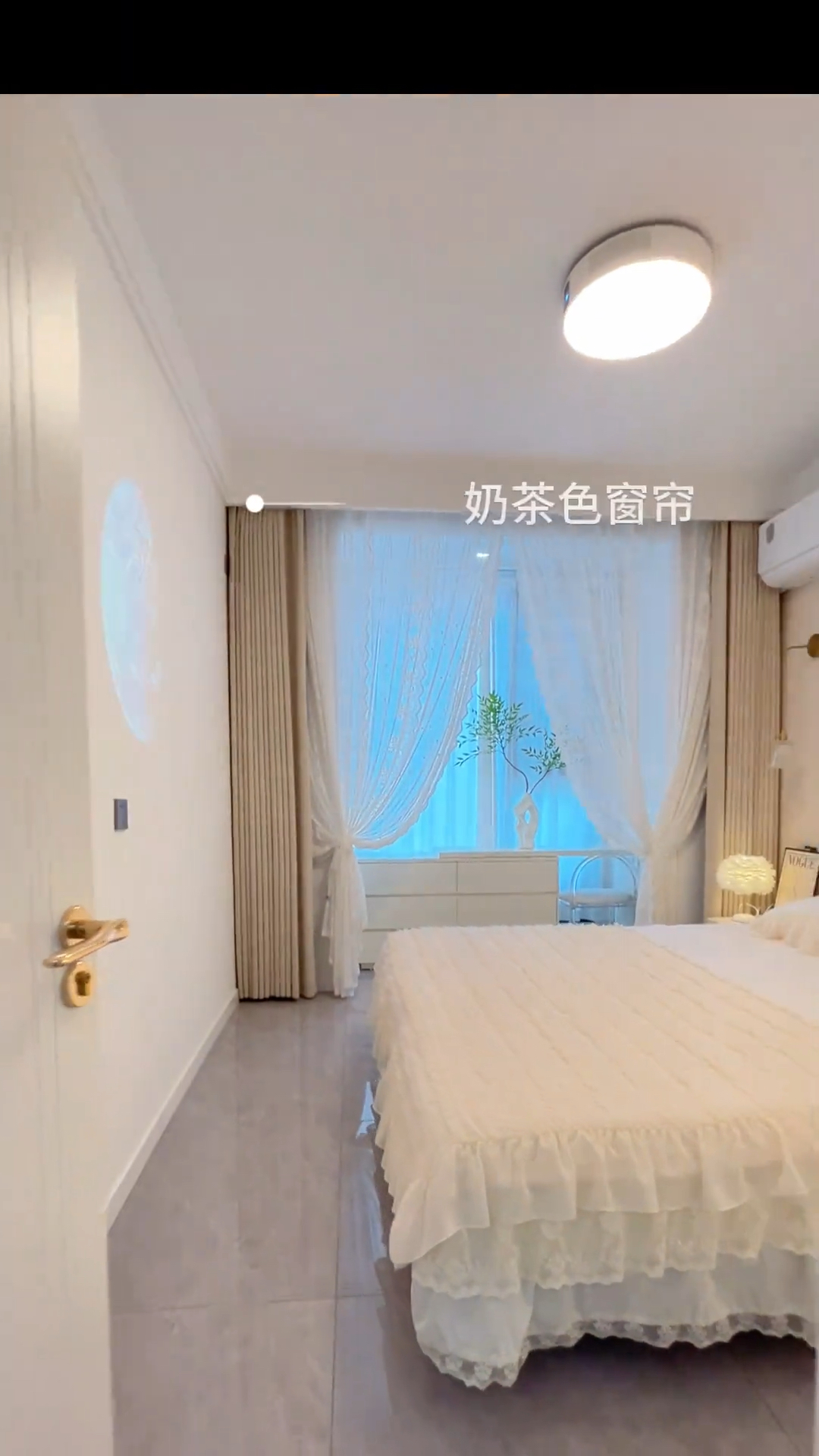 10平米的小卧室,没铺木地板,没做背景墙,简简单单也很好看!