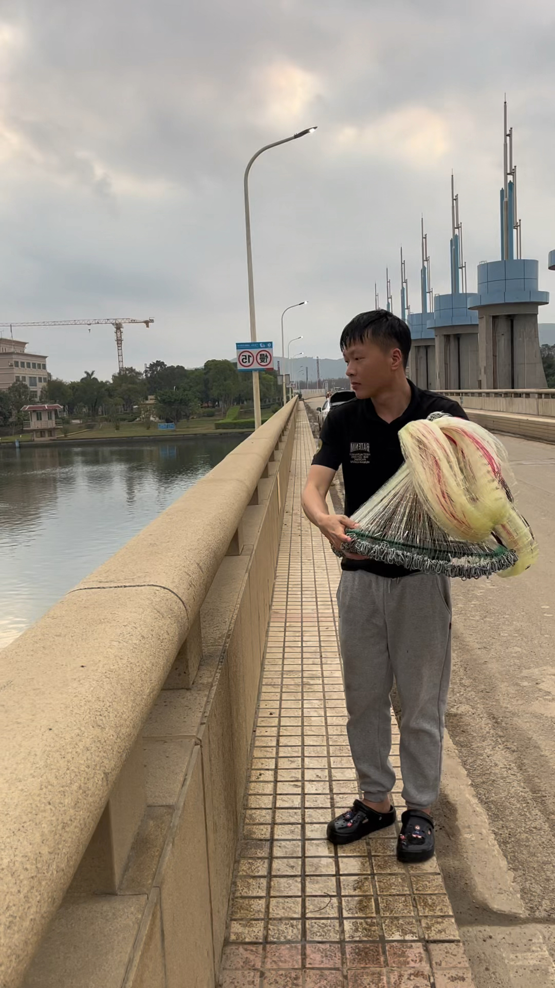 一网全是大红眼鱼