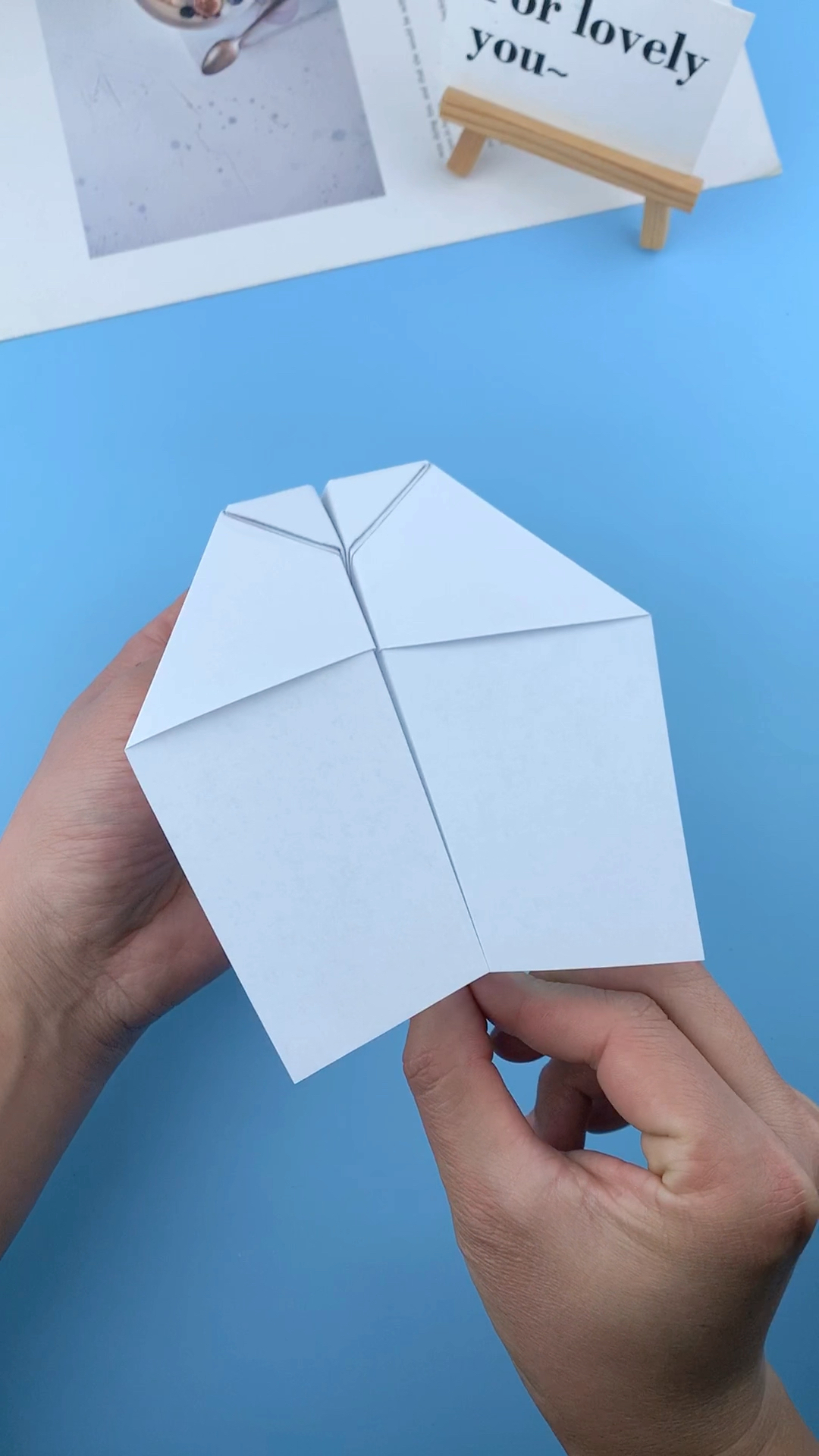 简单几步制作世界上飞行最远的纸飞机,你学会了吗?