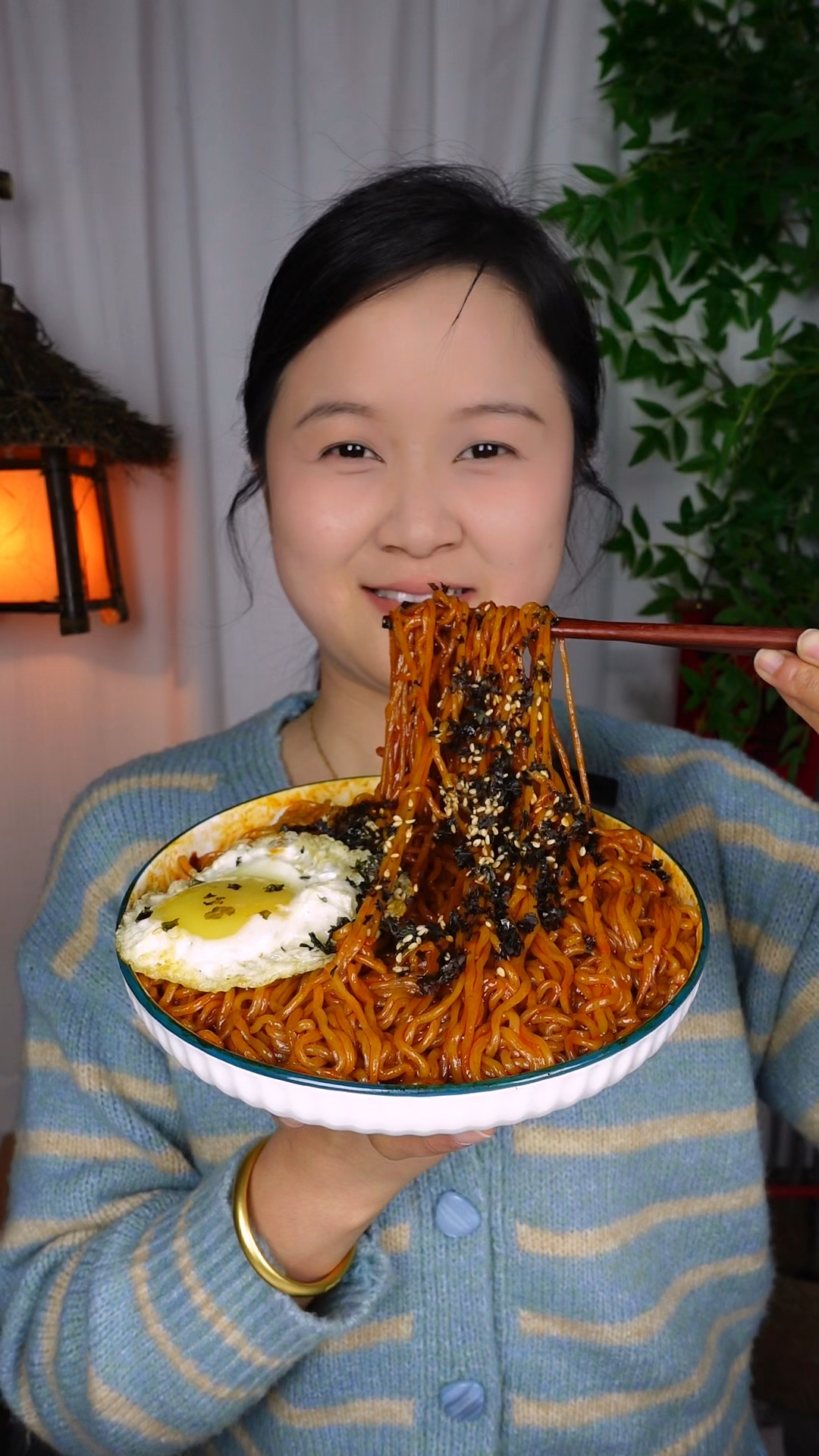 白象火鸡面,香喷喷的一碗,超满足#好吃到停不下来 #妈呀太香了
