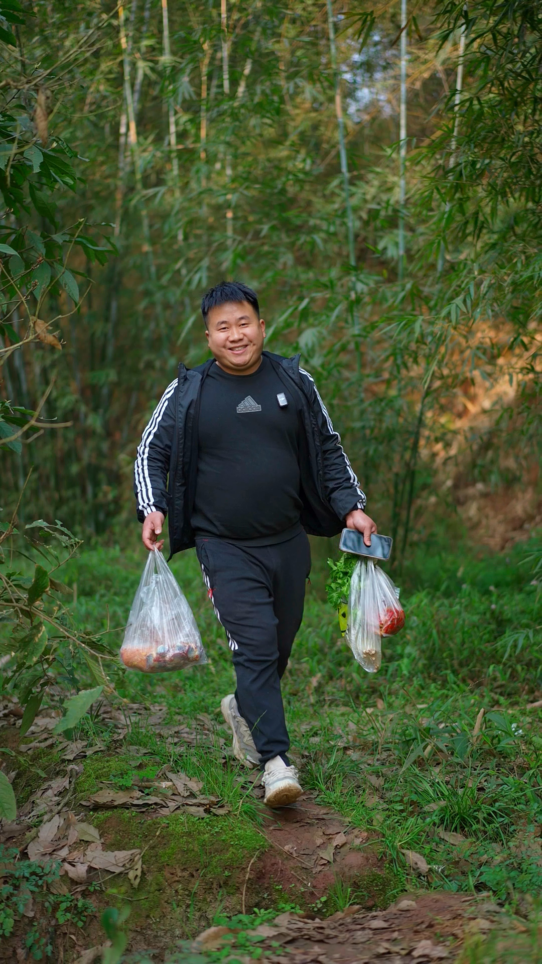 今天给家人做一道下饭菜“黔江鸡杂”米饭我吃了三碗