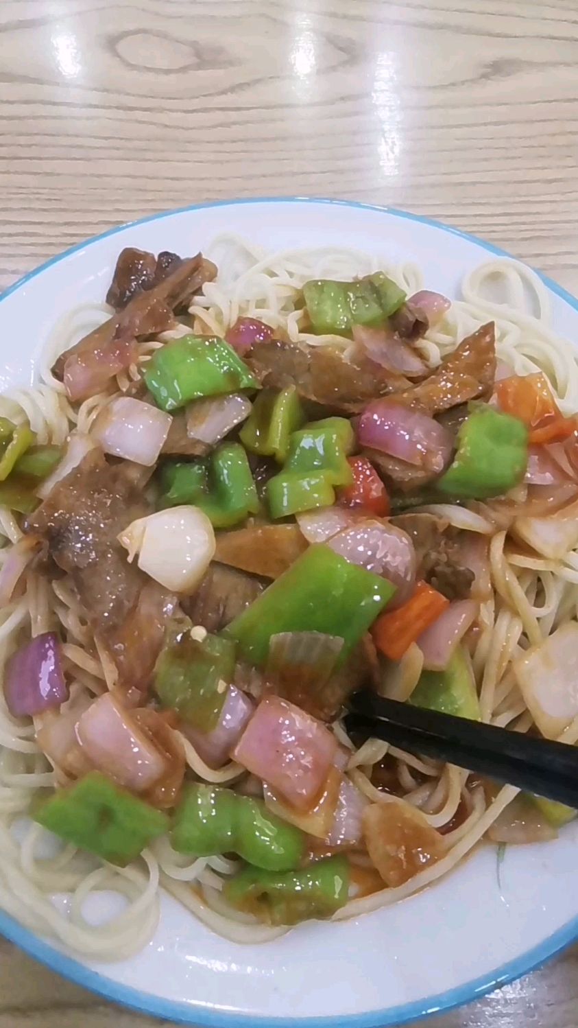 兰州拉面之红烧牛肉盖浇面(我几乎点遍了他们家的所有盖浇面)