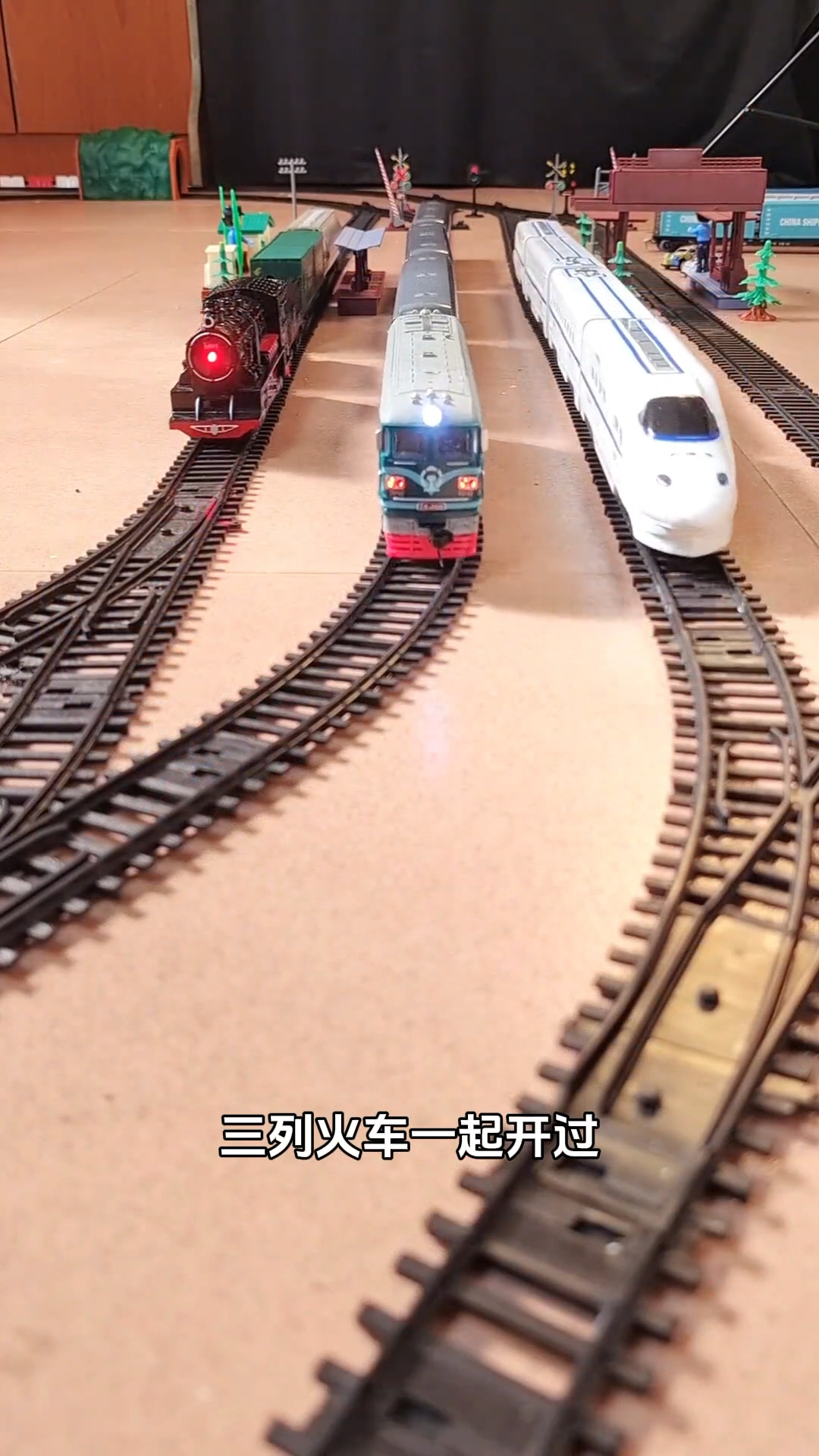 和谐号动车 蒸汽机车 内燃机车,你们更喜欢哪一列