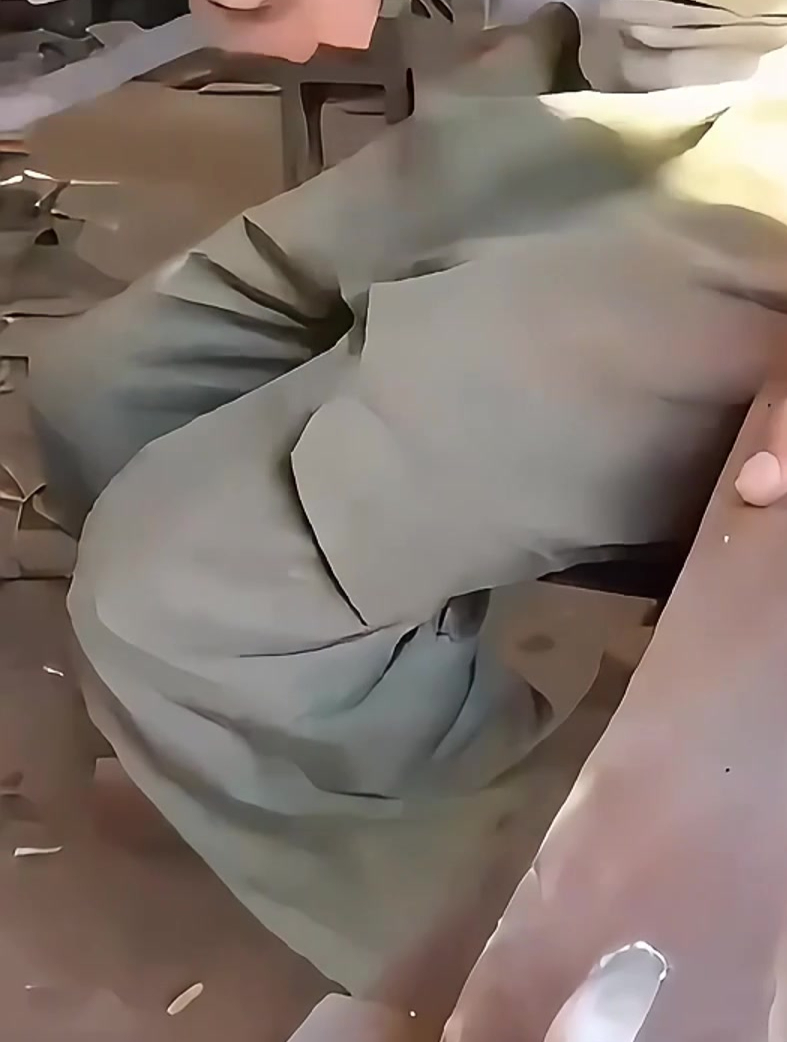 传统手艺锵菜刀,现在不多见了!