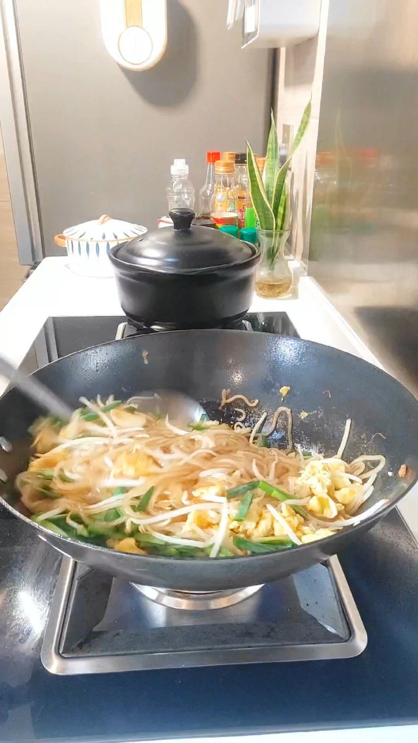 绿豆芽这么炒,好下饭~