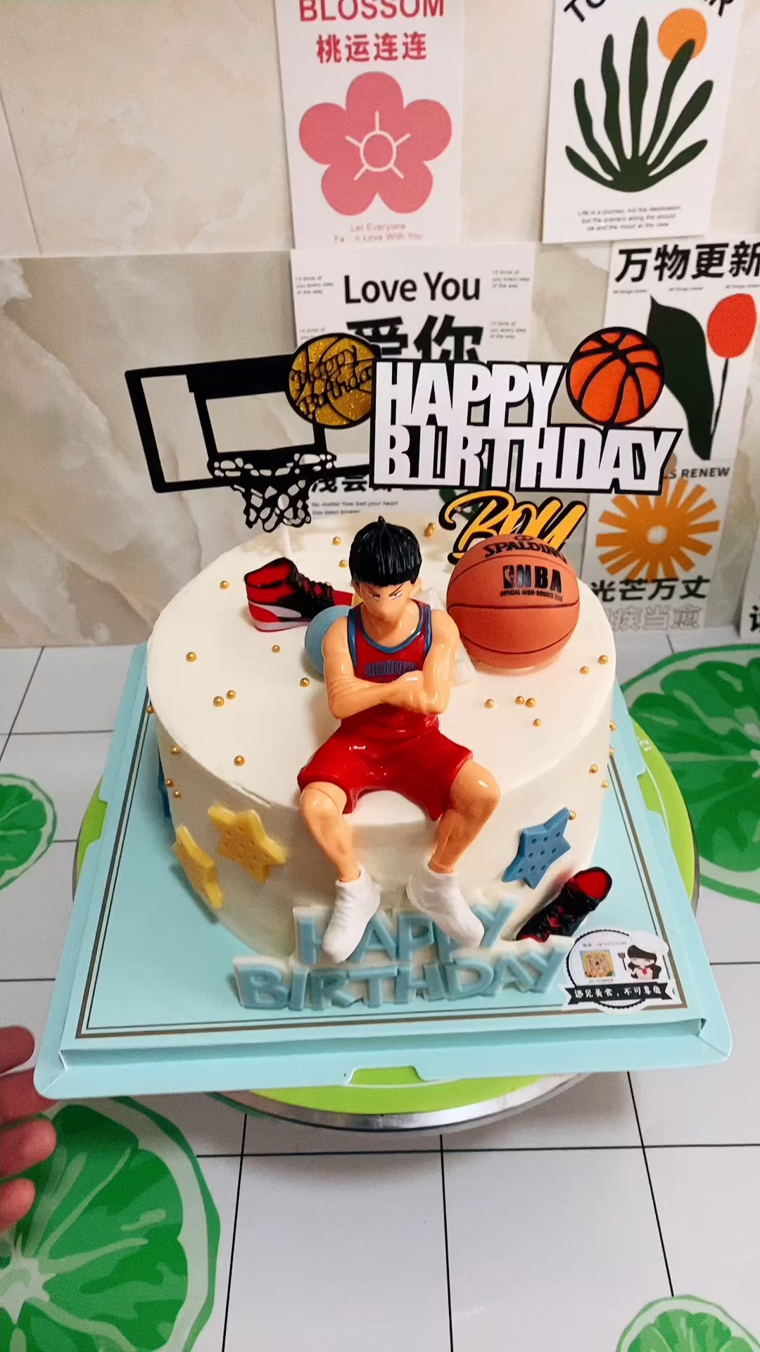 #内容新势力训练营#,你的大男孩过生日会给他选这样的蛋糕吗?