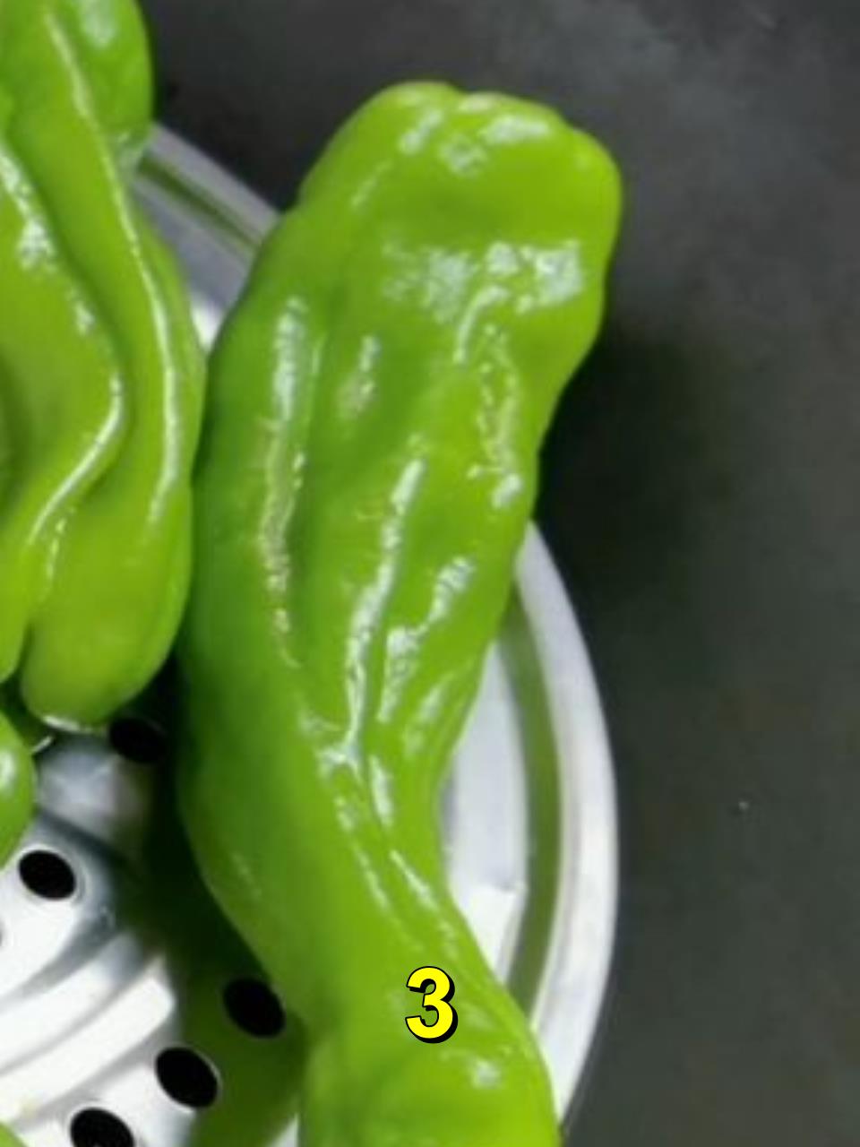青椒蒸鸡蛋:简单又美味的家常菜,开胃又下饭!3