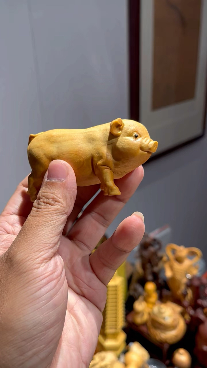 黄杨木雕,福猪,招财进宝