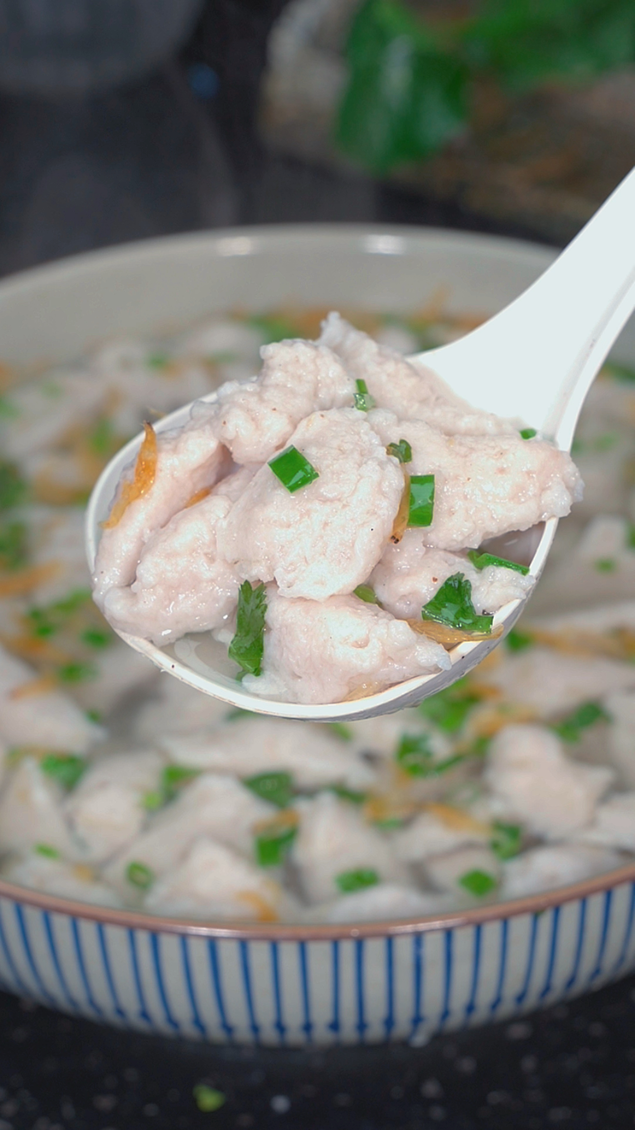 这个季节一定要给小孩多做这个山药肉丸汤