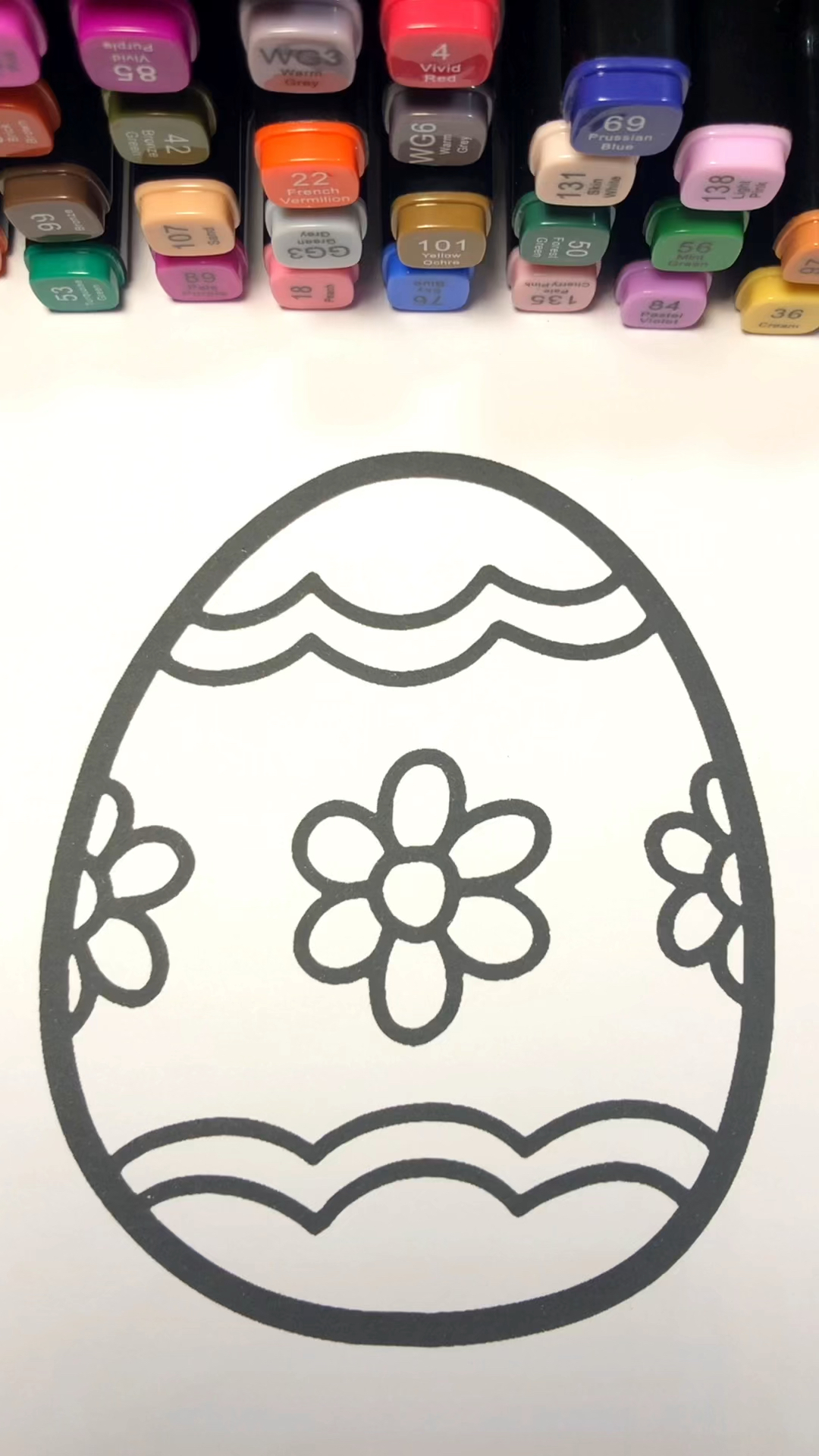 在鸡蛋上画画真的好治愈