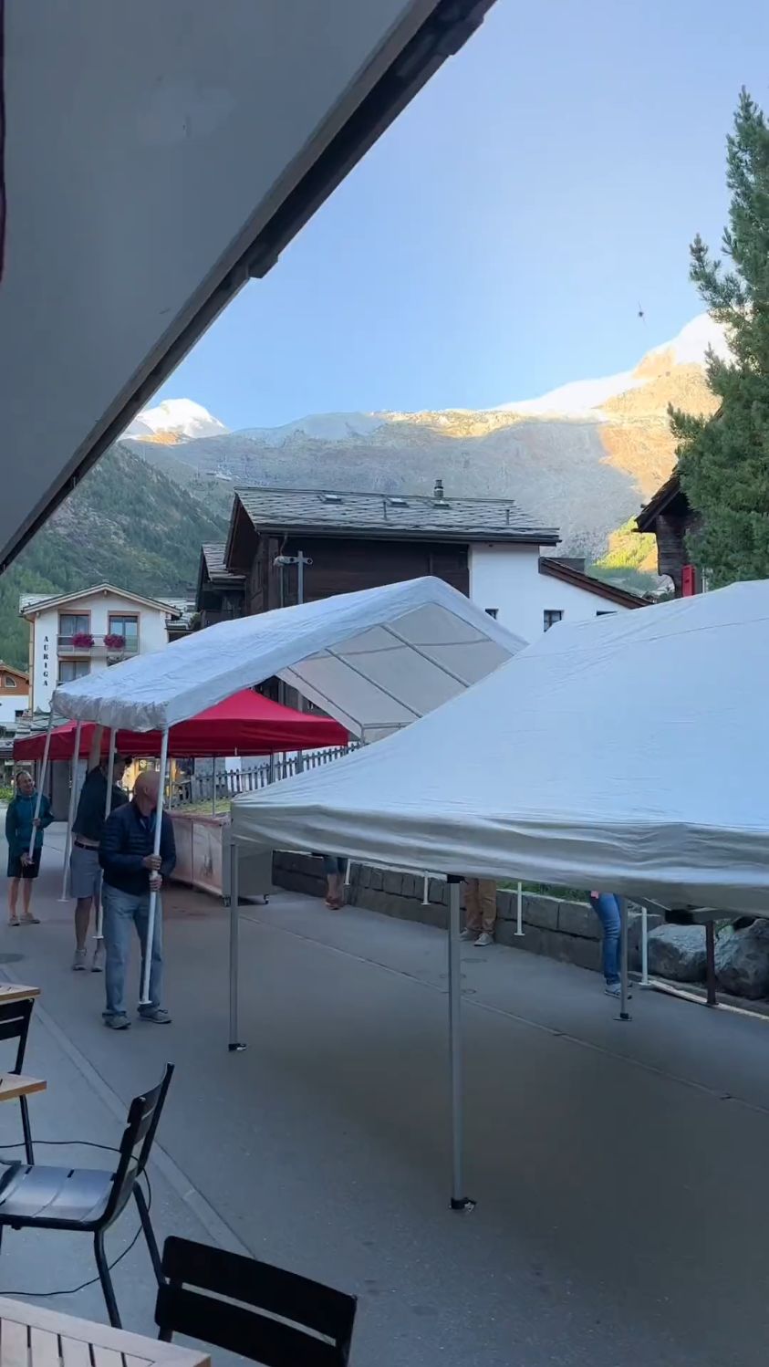 让我惊讶的是,有很多老外连包子饺子都不知道是什么东西