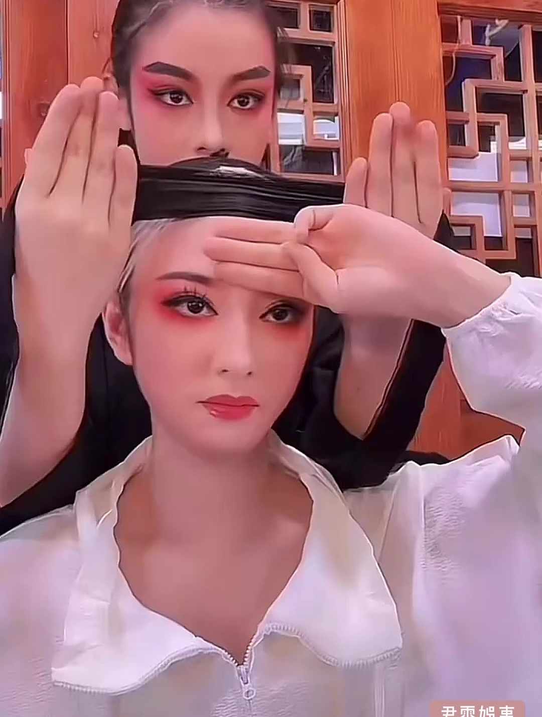 茅老师说挑小生要长方鹅蛋脸,有骨相,花旦要更加鹅蛋脸