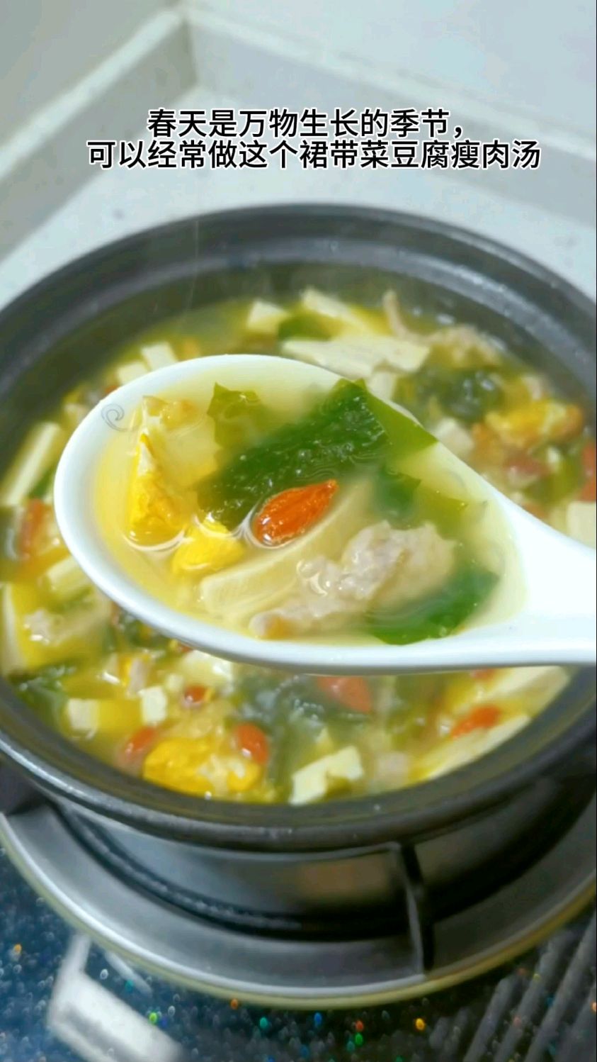 简单的食材,简单的做法,鲜美好喝的汤分享给大家