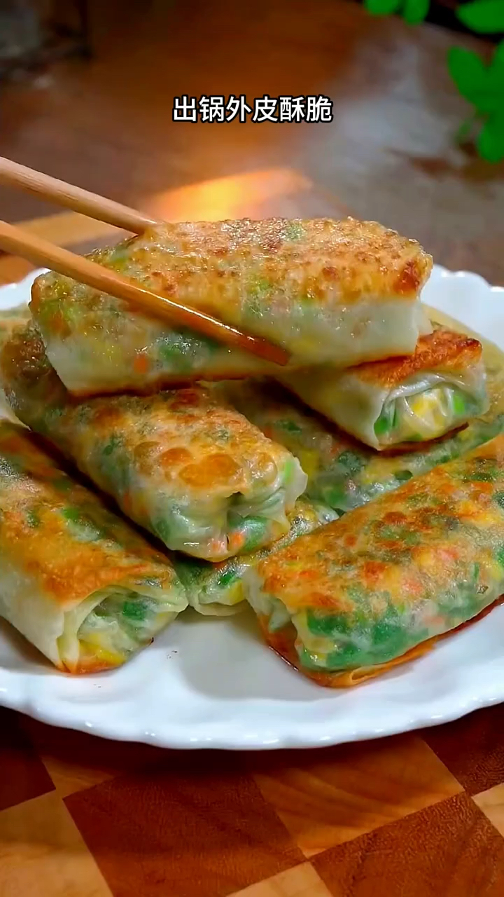 你要是想吃韭菜盒子不想和面那就像我这样做,皮薄馅多,酥脆又好吃,做法简单